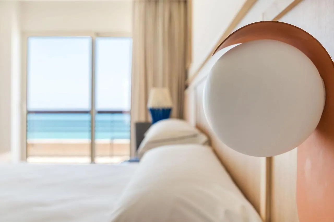 Akquaaa Boutique Hotel Калафелл