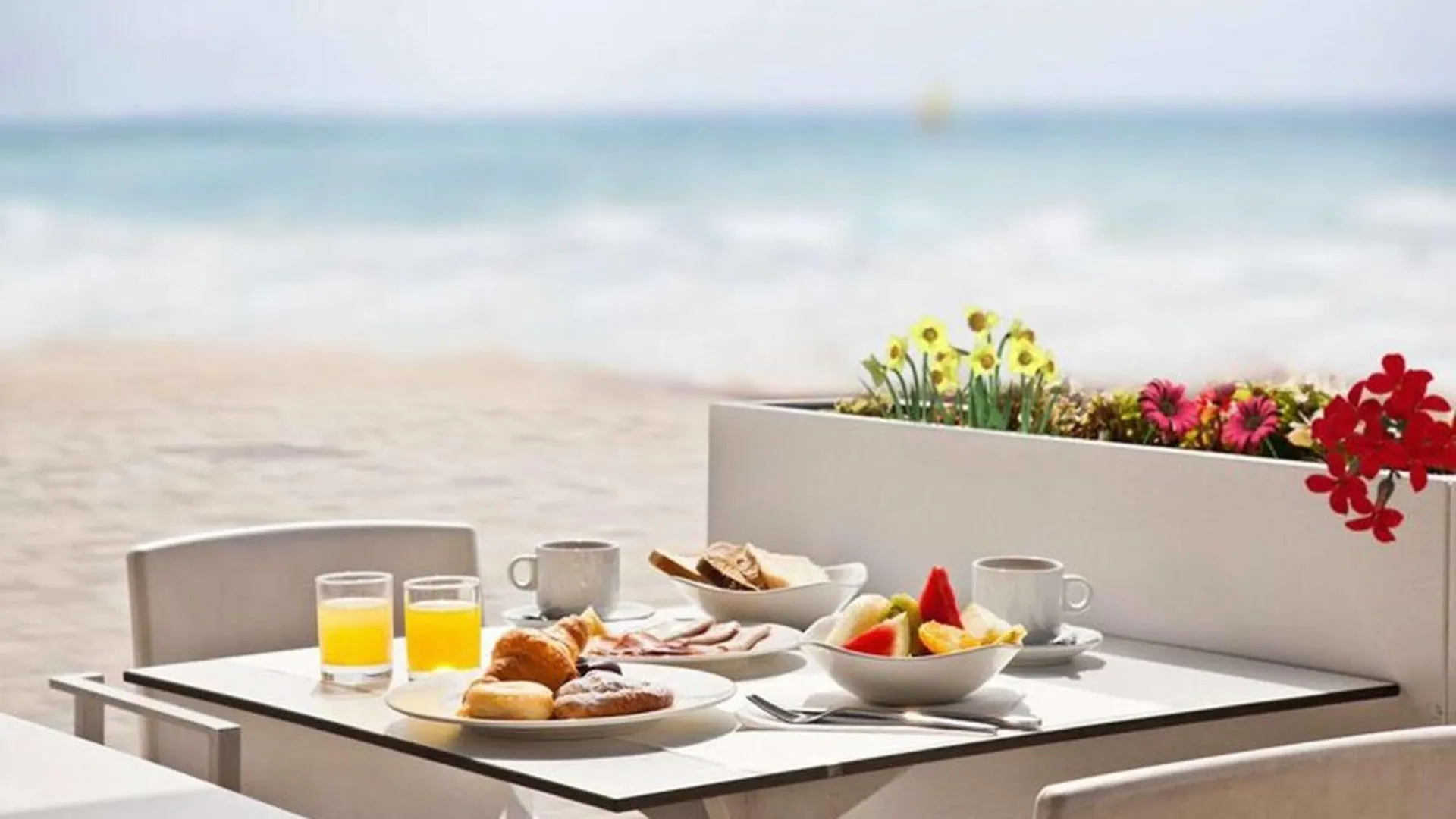 Akquaaa Boutique Hotel Calafell 4*,